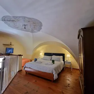 https://casa-giulia-catania.taorminaitalyhotels.com