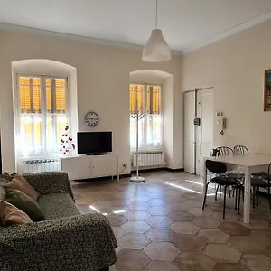 https://casa-dipinta.hotelitalianriviera.com